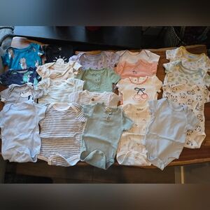 Adorable Baby Bodysuits Onesies Bundle 6-12 months
